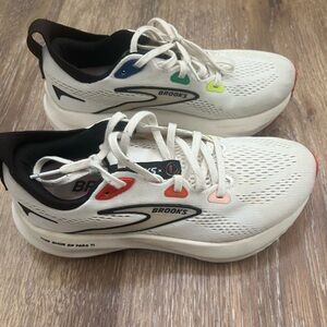 Brooks White Running Shoes with Rainbow Eyelet Accents